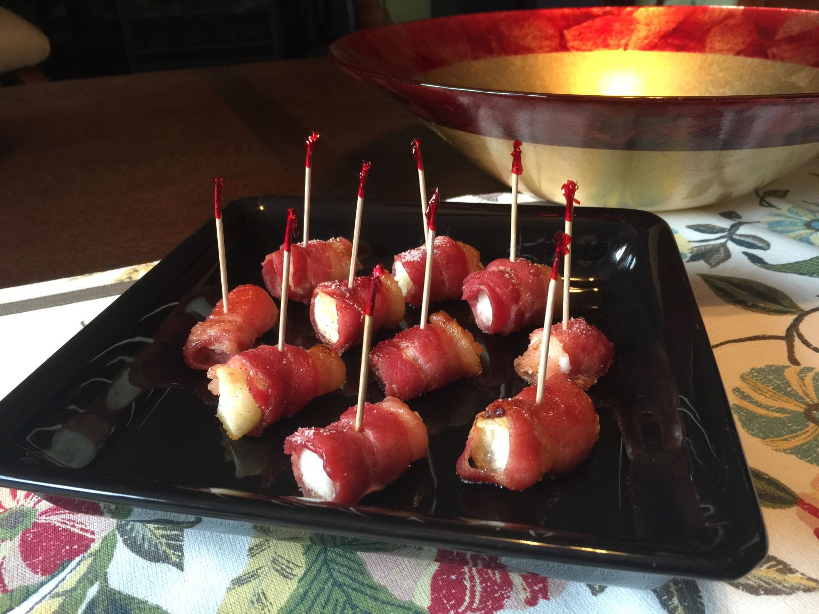 Easy Apple Cinnamon Bacon Bites